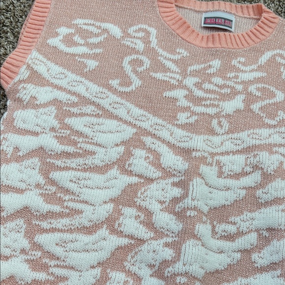 Vintage Picture Perfect Shortsleeve Women's Peach and White Sweater - Picture 9 of 9